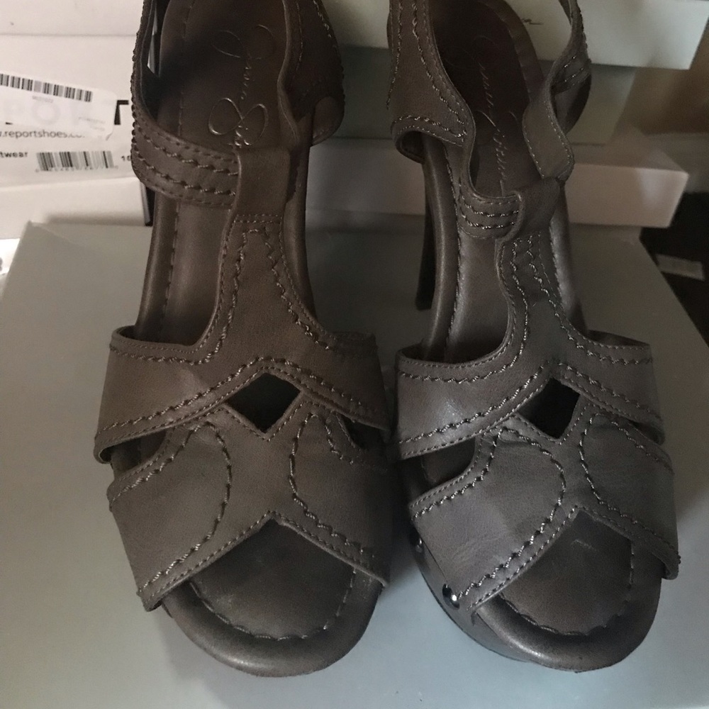 Brand New Jessica Simpson Leather Wooden Heels